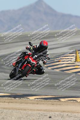 media/Oct-02-2025-Racers Edge (Thu) [[2c91cb6ab3]]/2-A Group/Session 5-Turn 12 (130pm)/